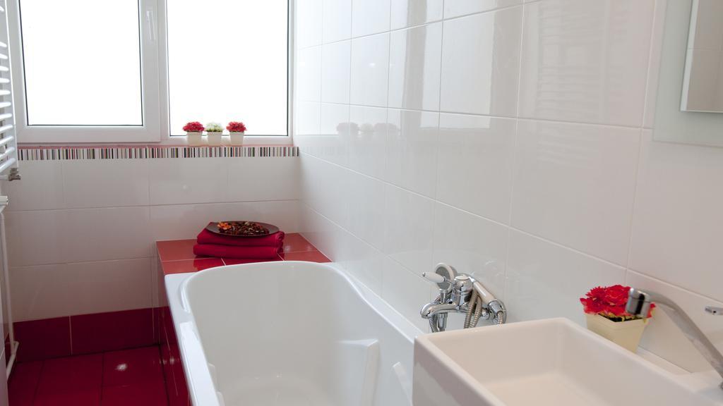 Bucharestby Apartments Bagian luar foto